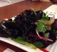 Cold-mixed black fungus