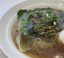 Pickled Cabbage and Pork Noodles