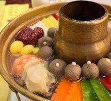 Sea Snail Immortal Pot (Per Person)