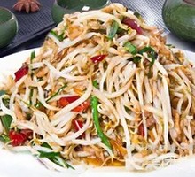 Stir-fried Bean Sprouts with Rice Noodles