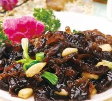 Garlic-Flavored Small Black Fungus
