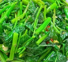 Garlic Stir-Fried Water Spinach