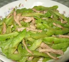 Bitter Melon with Shredded Pork