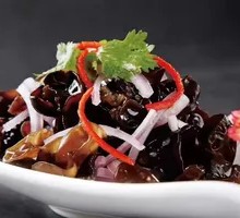 Onion and Wood Ear Mushroom