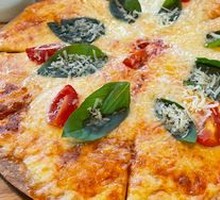 Garden Deluxe Cheese Pizza