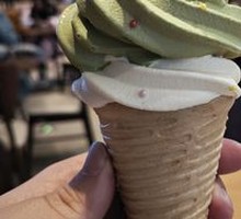 Christmas Star Matcha Milk Ice Cream
