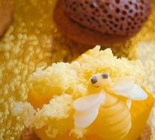 Grafted Wood Bone Flower Bee Mousse