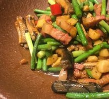 Stewed Eel in Earthen Pot