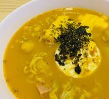 Cheesy Lunch Meat Ramen
