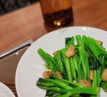 Pork Lard Crumbs Stir-fried with Chinese Cabbage