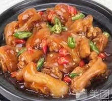 Braised Pig Trotters in Brown Sauce