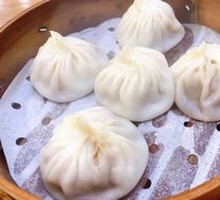 Shrimp and Pork Soup Dumplings