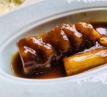 Braised Sea Cucumber with Green Onion and Garlic