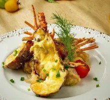 Cheese-Baked Little Lobster with Mashed Potatoes