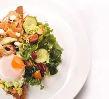 Smoked Salmon Benedict Egg