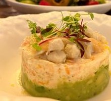 Crab Tartare with Caviar and Avocado