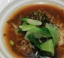 Snow Bamboo Shredded Pork Noodles