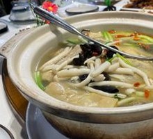Li Yuan Chicken Broth with Tofu Skin Rolls