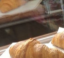 French Flaky Croissant