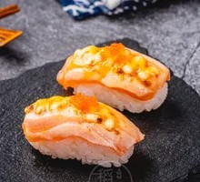 Caramelized Salmon Hand Roll
