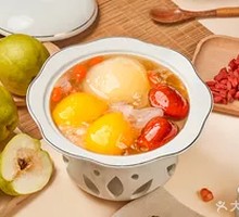 Bamboo Fungus, Loquat, and Pear Stew