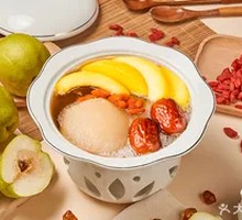 Fresh Silver Ear, Peach, and Pear Stew