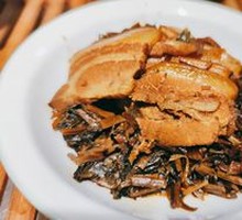 Preserved Vegetable Braised Pork