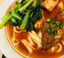 Breakfast Premium Tomato Beef Noodles
