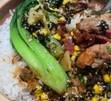 Cured Sausage and Chicken Claypot Rice