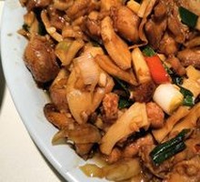 Fragrant Mushroom Pan-Fried Chicken