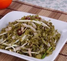 Snow Cabbage Stir-Fried with Pork Strips