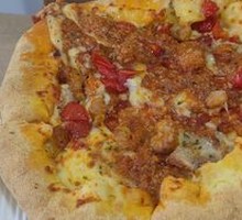 Classic Italian Meat Sauce Pizza