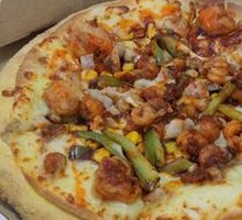 Spicy Crawfish & Tender Chicken Pizza