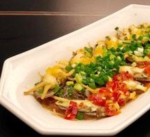 Steamed Clams with Green and Red Peppers