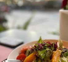 Grilled Salmon Vegetable Salad