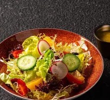 Seasonal Vegetable Salad