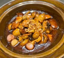 Braised Seven Mushroom with Abalone Sauce