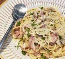 Creamy Bacon Mushroom Egg Yolk Pasta