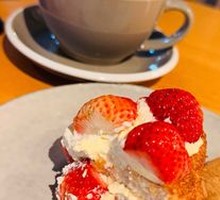 Coconut Strawberry Cake