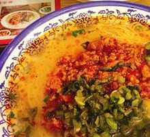 Snow Cabbage Spicy Pork Noodles