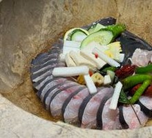 Steamed Stone Pot Fish