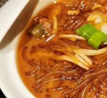 Clam and Noodles Stir-fry