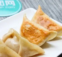 Potstickers with Beef Noodle Soup