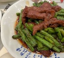 Stir-Fried Beef and Yardlong Bean Strips