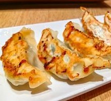 Wok-Style Pork Dumplings with Sauce
