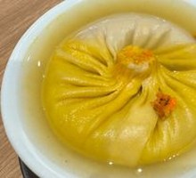 Large Pearl Golden Crab Roe Soup Dumplings