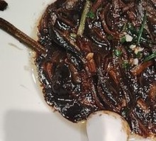 Sizzling Eel丝 with Sauce