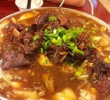 Braised Castrated Lamb in Small Pot