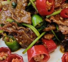 Stir-Fried Beef with Yellow Onion