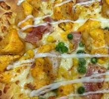 Golden Yolk Chicken Pizza